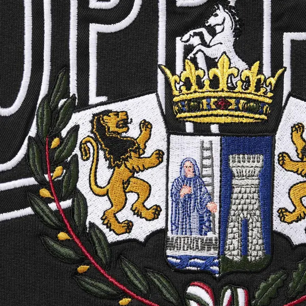 Supreme Crest Appliqué Half Zip Pullover – Black (FW25)